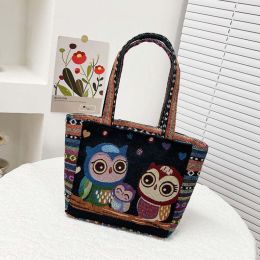 Boho Vintage Embroidered Shoulder Bag (Color: A family of three)